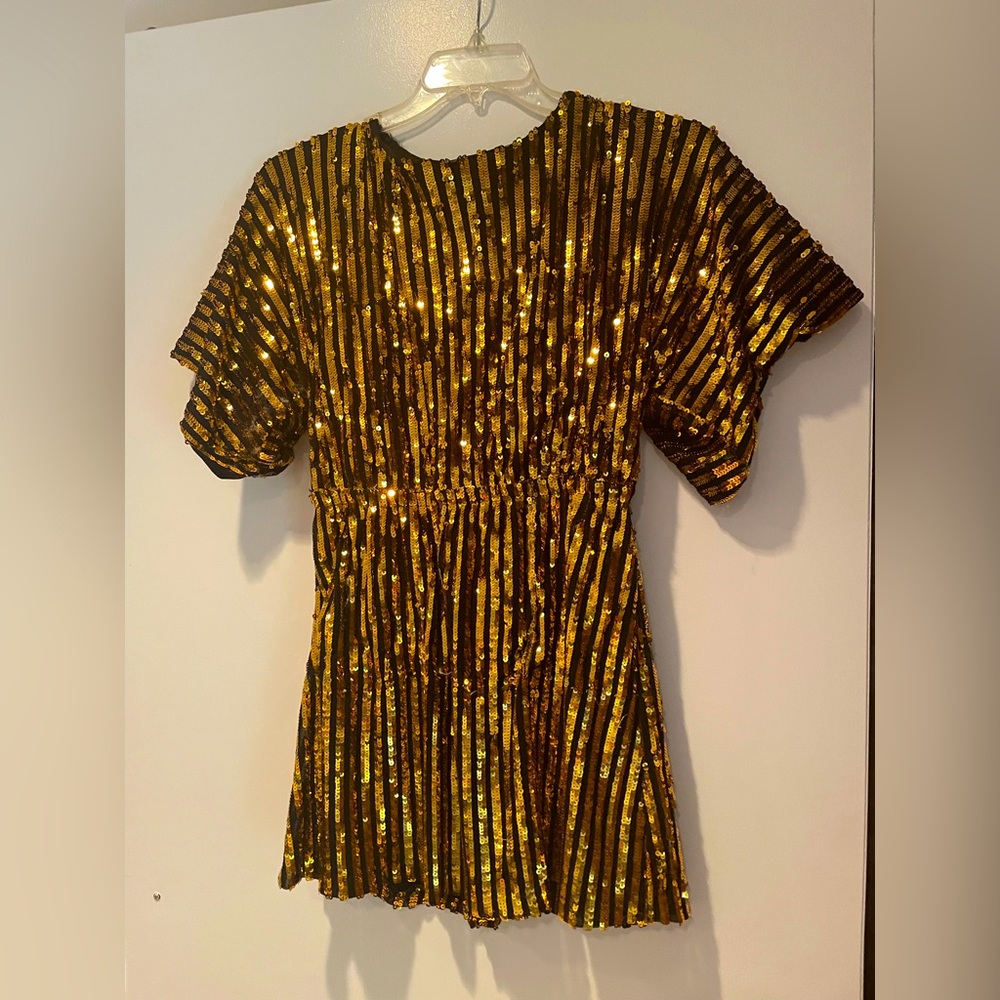 Black and gold sequined cocktail dress, Ark & Co Size Medium